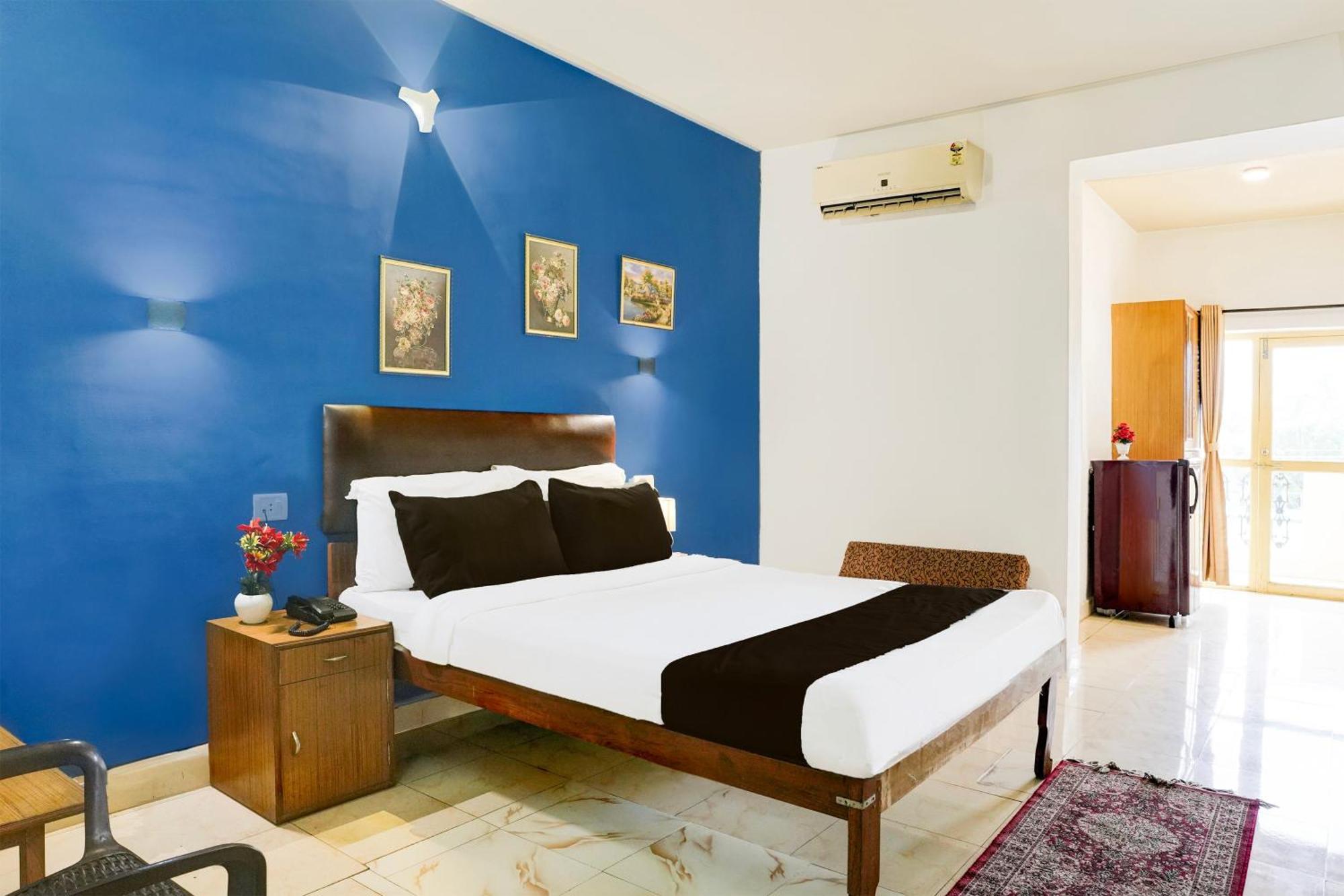 Super Townhouse Candolim Exterior foto